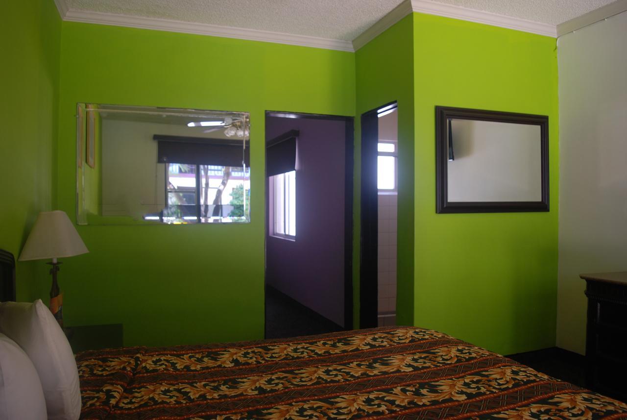 Hotel Suites Royal Tijuana Exterior foto